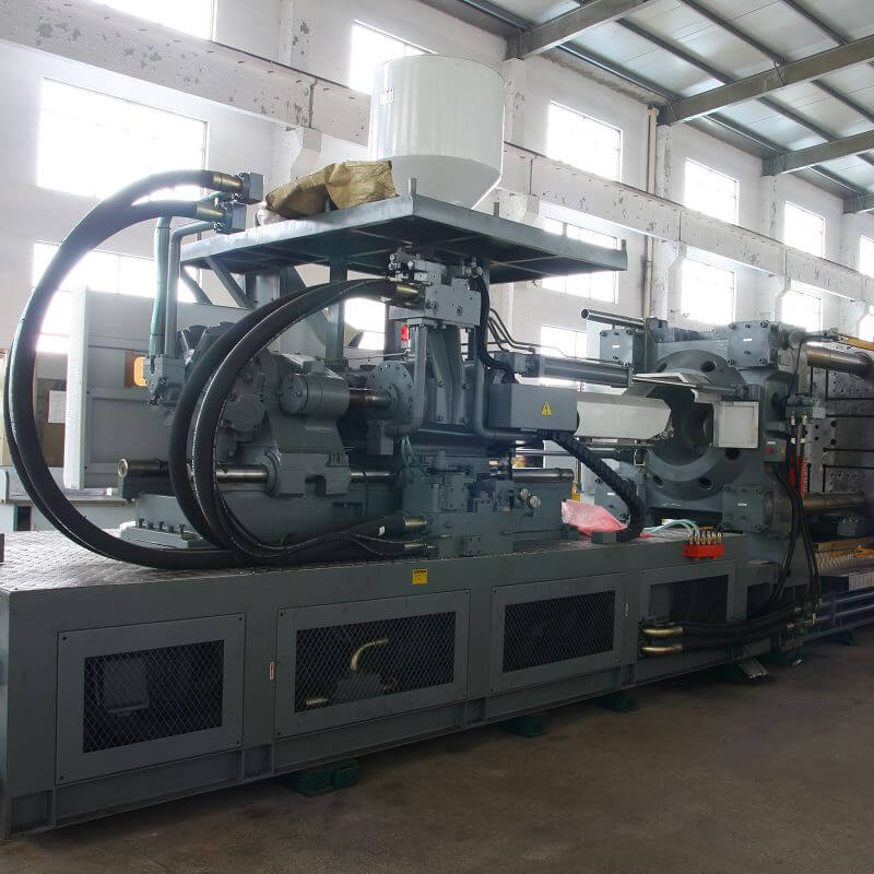 Bottle Injection Moulding Machines
